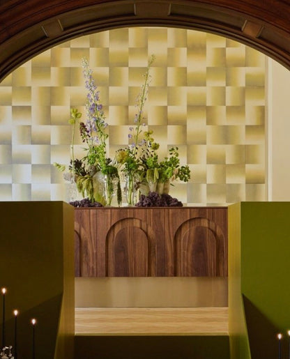 AURA sculptural vase